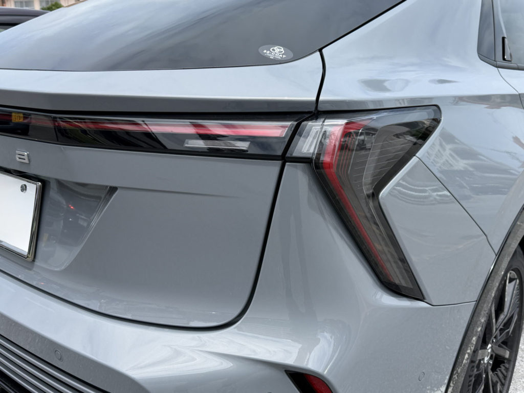 ホンダ INSIGHT テールランプ