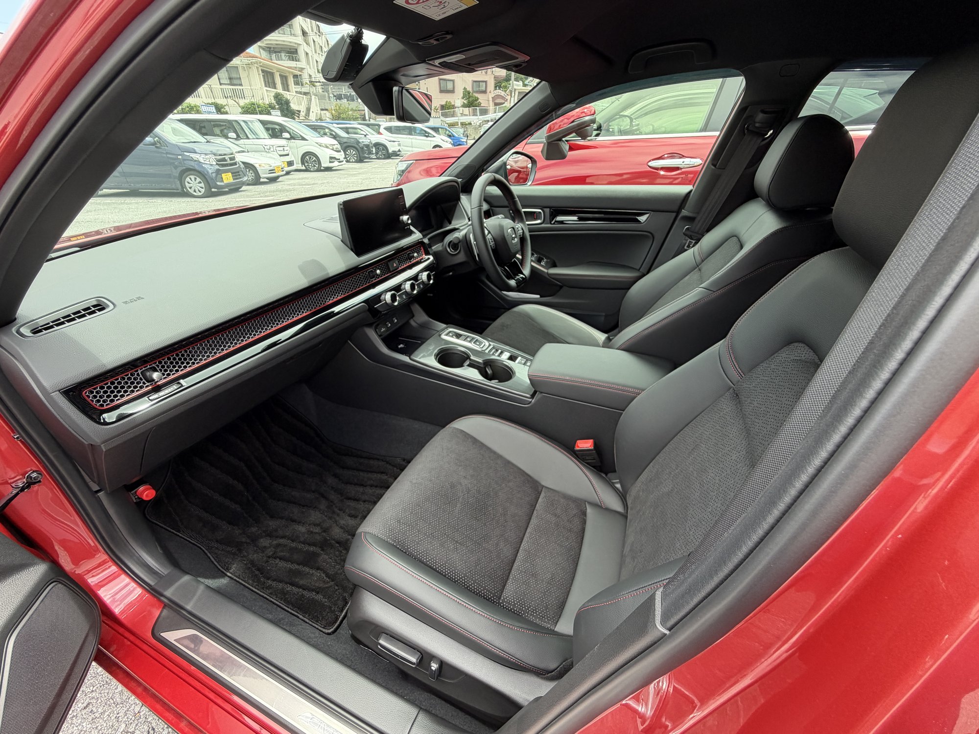 ホンダ シビックRSのフロントシートと運転席